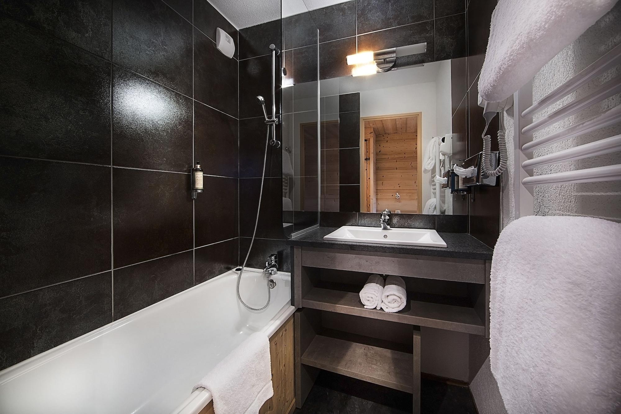 Hotel Alpen Roc Clusaz Zewnętrze zdjęcie