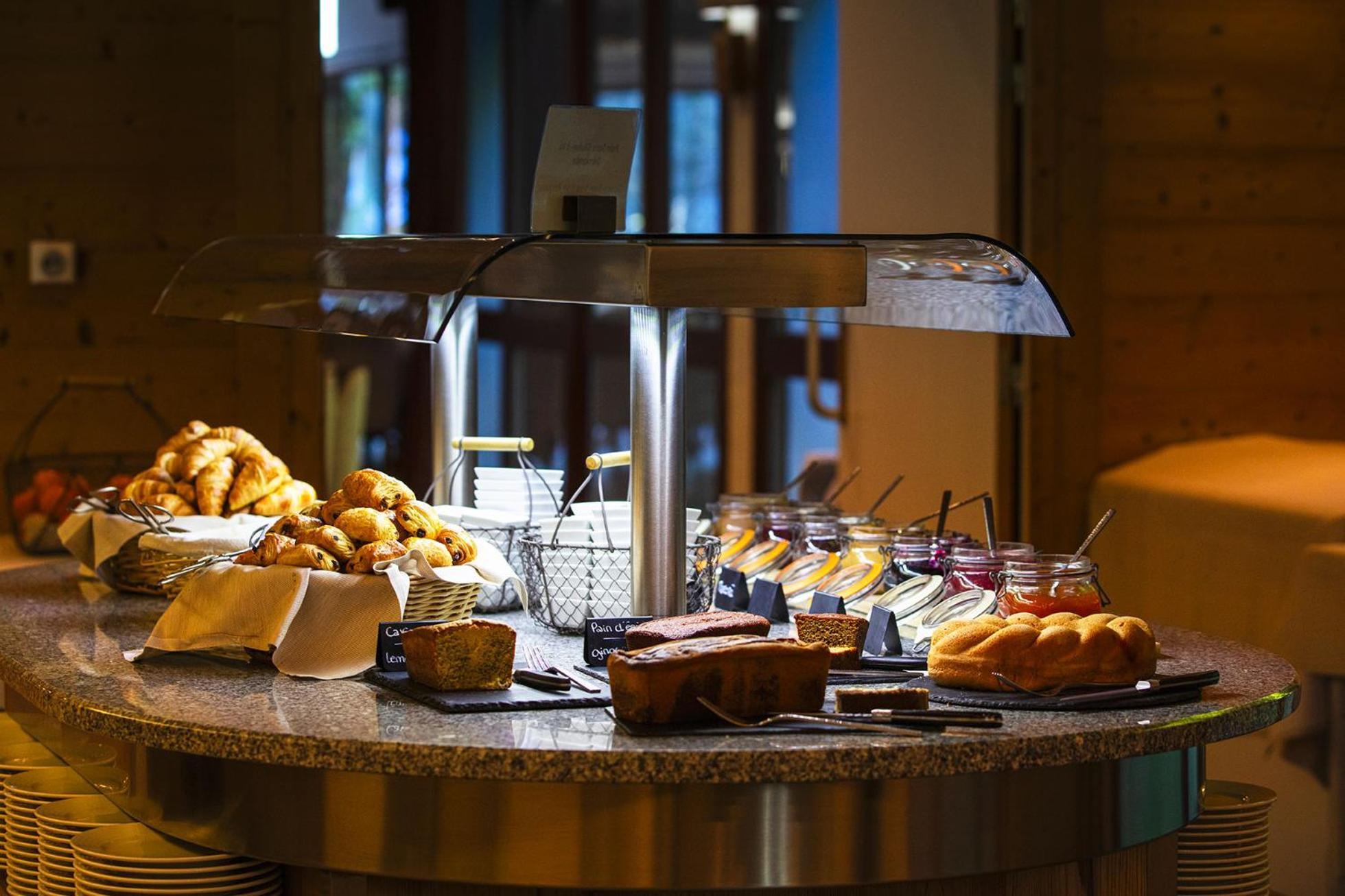 Hotel Alpen Roc Clusaz Zewnętrze zdjęcie