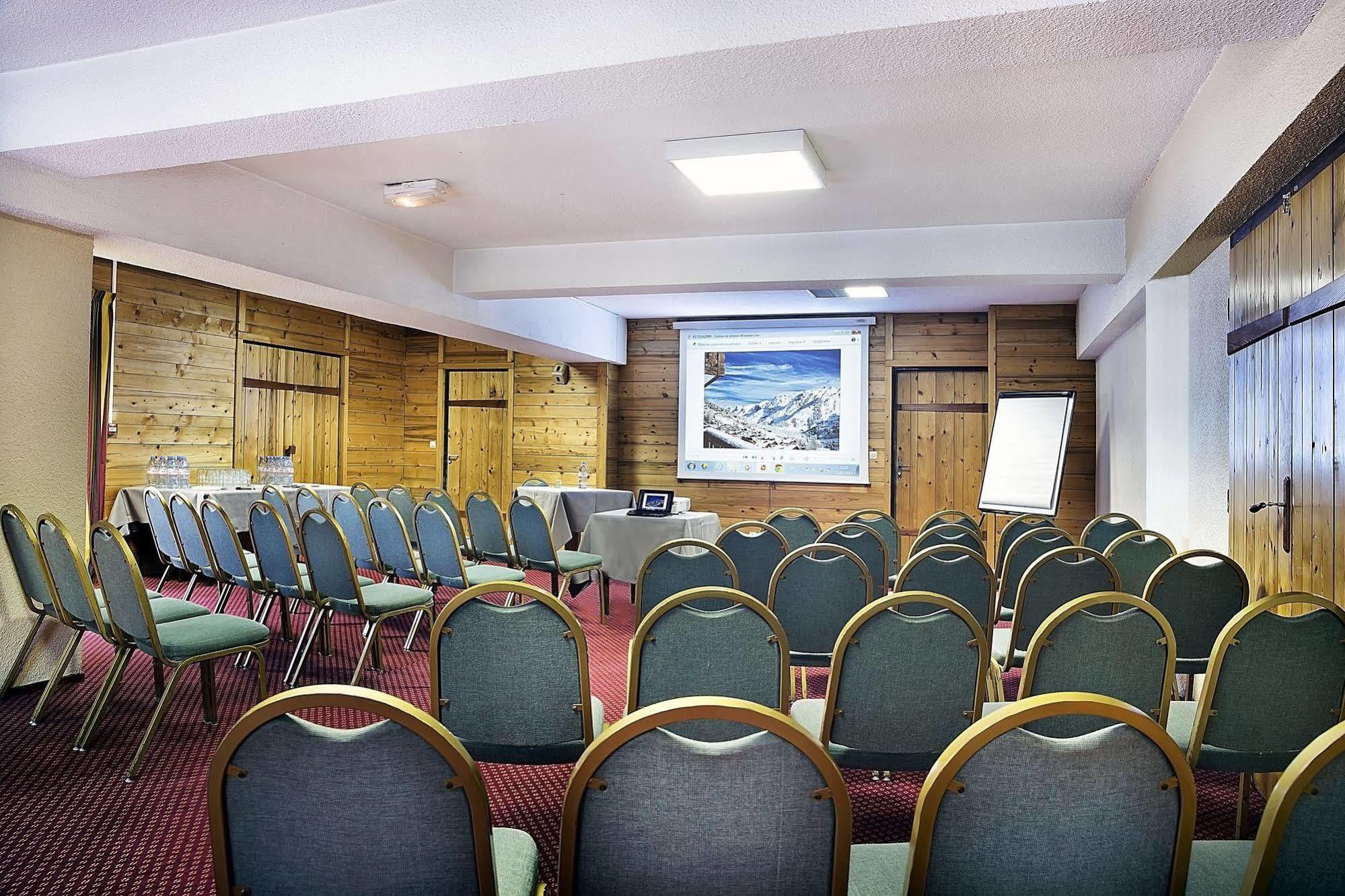 Hotel Alpen Roc Clusaz Zewnętrze zdjęcie